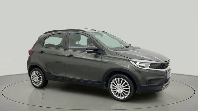 https://images10.gaadi.com/usedcar_image/4573196/original/dadcc63fd986f9ecf729e20633955248.jpg?imwidth=6400