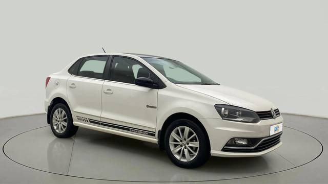 https://images10.gaadi.com/usedcar_image/4573200/original/0695d34a21d0c431eab247825cd97059.jpg?imwidth=6400