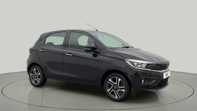 https://images10.gaadi.com/usedcar_image/4573208/original/b98b8cb2150c4fc443903fb0ecc0eb8a.jpg?imwidth=6400