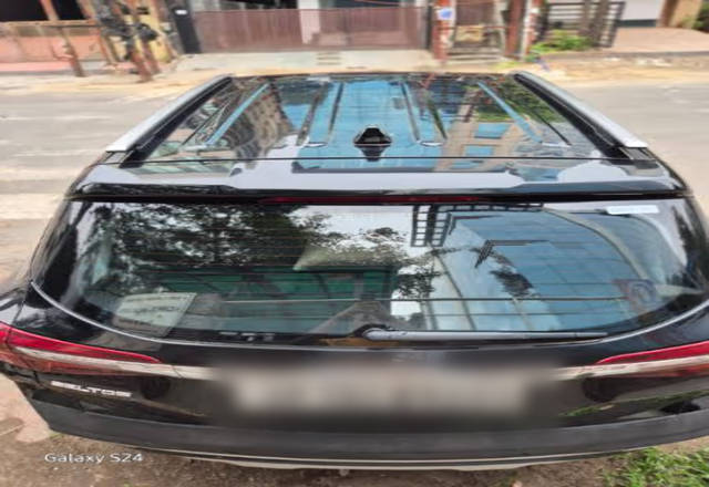 https://images10.gaadi.com/usedcar_image/4573225/original/acd6f2a3-5f42-4566-ada6-7d0c19eb8f60.?imwidth=6401