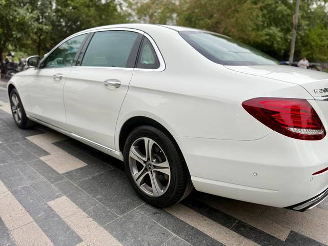 https://images10.gaadi.com/usedcar_image/4573262/original/processed_1c797a47755419db908d390c7a096a55.jpg?imwidth=6402