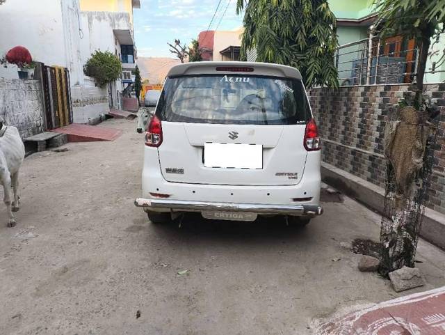 https://images10.gaadi.com/usedcar_image/4573268/original/processed_c4df8277-2ad6-418c-bffd-c4dde2789f10.jpg?imwidth=6401