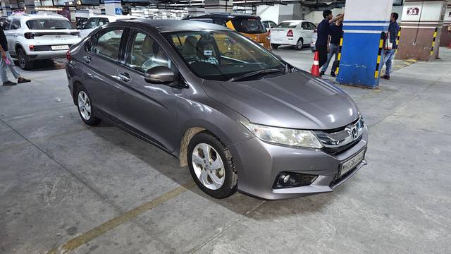 https://images10.gaadi.com/usedcar_image/4573270/original/processed_7b680da43d4df3ee1b66fb4b6a5cf575.jpg?imwidth=6402