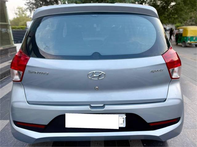 https://images10.gaadi.com/usedcar_image/4573277/original/processed_9e48a26de764fd5461d97c6f4eb1e636.jpg?imwidth=6402