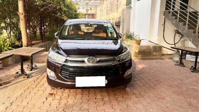 https://images10.gaadi.com/usedcar_image/4573300/original/processed_58dd214b-930e-494b-a0b3-7091bdb4d706.jpg?imwidth=6402