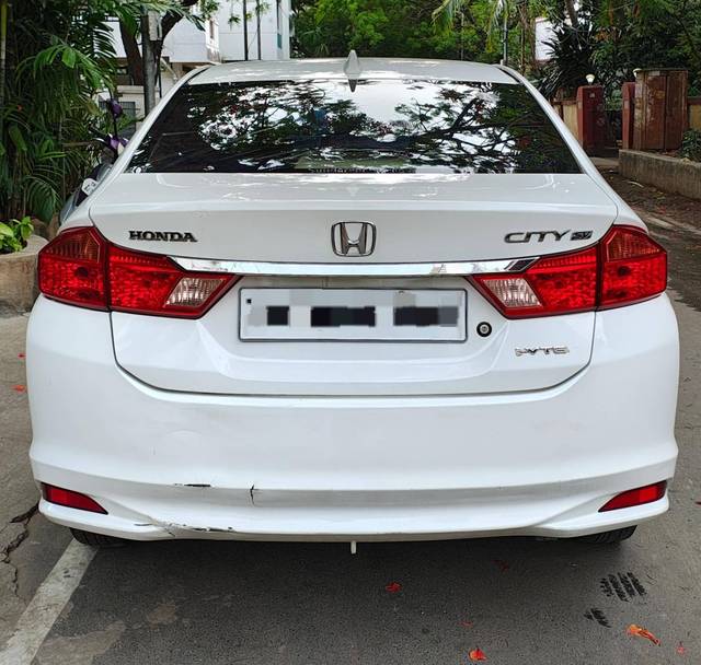 https://images10.gaadi.com/usedcar_image/4573309/original/processed_d3d3314161467f4ab138e2d0ae9b2780.jpg?imwidth=6401