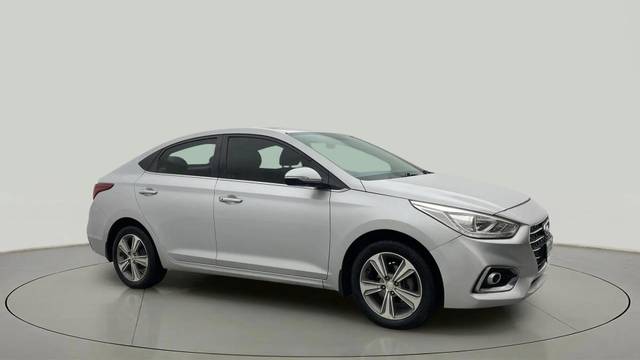 https://images10.gaadi.com/usedcar_image/4573314/original/0fda6bacba7701084b0bbf75f149d8df.jpg?imwidth=6400