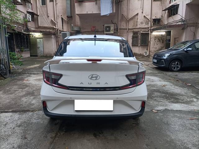 https://images10.gaadi.com/usedcar_image/4573351/original/processed_a3db391c277bccde3c69df5b5879d651.jpg?imwidth=6401