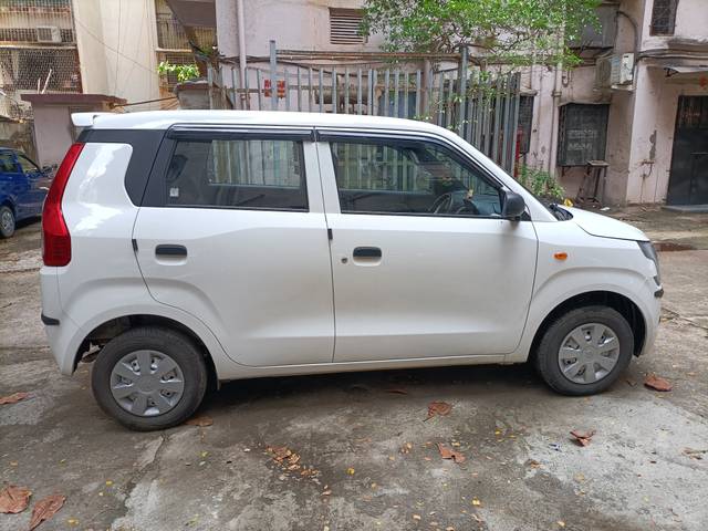 https://images10.gaadi.com/usedcar_image/4573354/original/ace134e108acd22399ad62754b43fa56.jpg?imwidth=6401