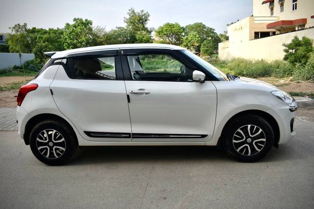 https://images10.gaadi.com/usedcar_image/4573362/original/c295fd0a02c3533b74d72f306f856379.jpg?imwidth=6401