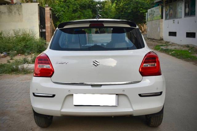 https://images10.gaadi.com/usedcar_image/4573362/original/processed_5f8d93e3f6f2e805c5307961e1c1a6a6.jpg?imwidth=6402
