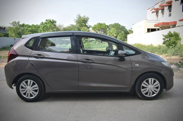 https://images10.gaadi.com/usedcar_image/4573368/original/40904d9a2e58133b1fb0065bd12657ff.jpg?imwidth=6401