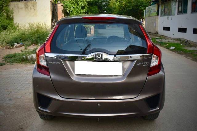 https://images10.gaadi.com/usedcar_image/4573368/original/processed_b1c1372278c605c15ccab8a0dbe1f7ea.jpg?imwidth=6402