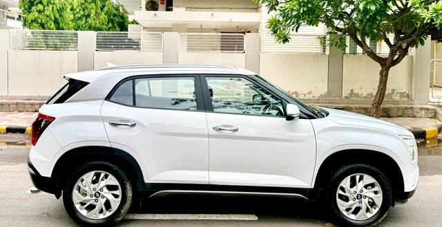 https://images10.gaadi.com/usedcar_image/4573369/original/52db844932facae305006c188dc576aa.jpg?imwidth=6401