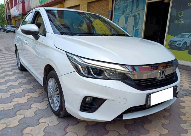 https://images10.gaadi.com/usedcar_image/4573378/original/processed_9f887b5e8f2794249f43e8c41a073baa.jpg?imwidth=6400