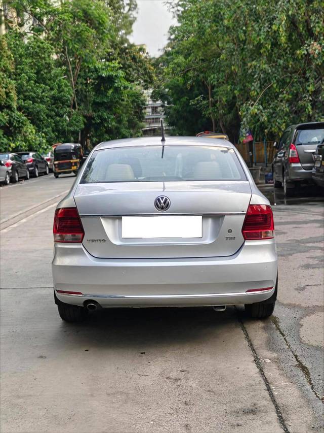 https://images10.gaadi.com/usedcar_image/4573415/original/processed_e8c27d2845b20ba2158c55754f3af22a.jpg?imwidth=6402