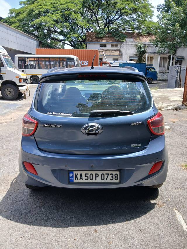 https://images10.gaadi.com/usedcar_image/4573432/original/processed_758ca4d2-1d05-4d1f-a4ec-606b59f403cd.jpg?imwidth=6401