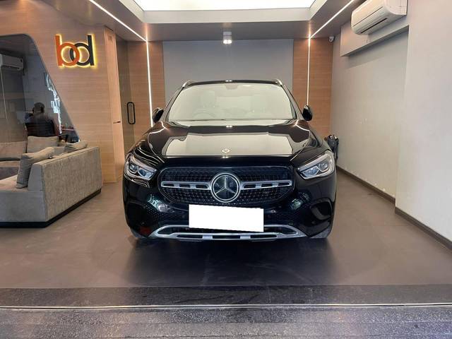 https://images10.gaadi.com/usedcar_image/4573436/original/processed_55cfe94b3e2190f3f4d7a76b96b22b6b.jpeg?imwidth=6400
