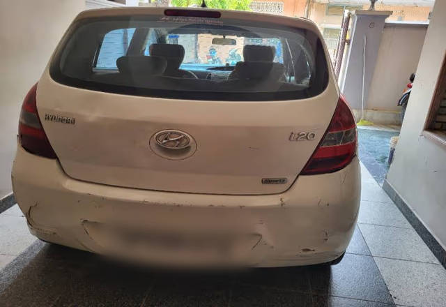 https://images10.gaadi.com/usedcar_image/4573437/original/2d7d7de6-eb13-4658-9a91-fc9b83df8e89.?imwidth=6401