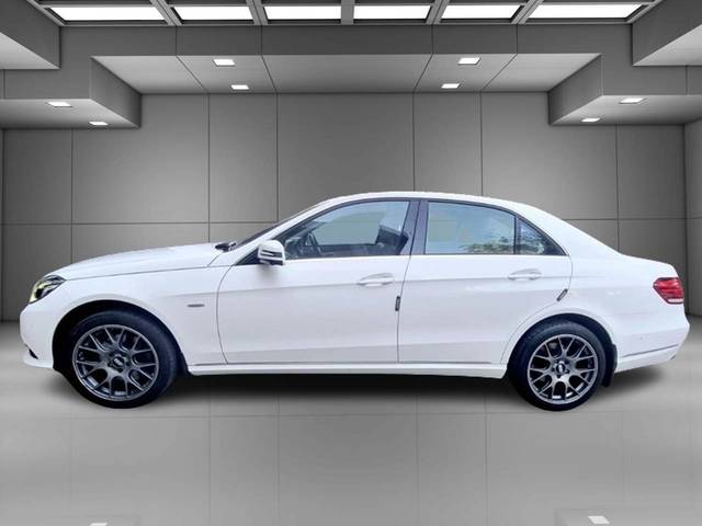 https://images10.gaadi.com/usedcar_image/4573438/original/295429f2e4a0157f0637f959a9819592.jpeg?imwidth=6402