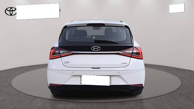 https://images10.gaadi.com/usedcar_image/4573441/original/processed_0b3ed2db8a366abf833ebb8fc2d93ea7.jpg?imwidth=6402