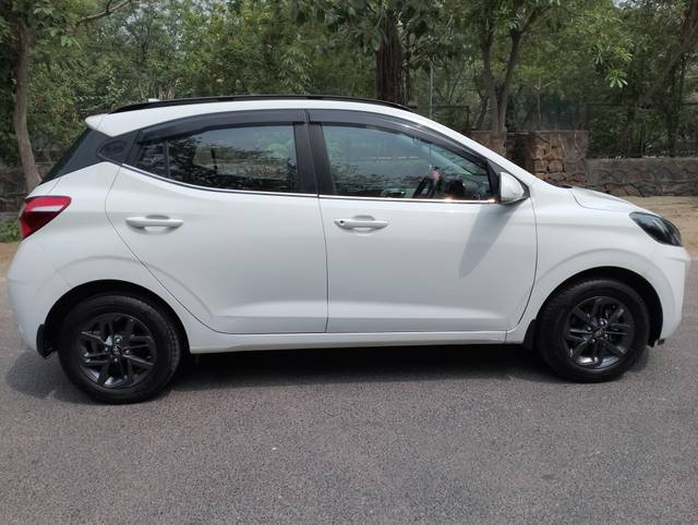 https://images10.gaadi.com/usedcar_image/4573443/original/processed_c84defdcee2a8712e8bf378cd73f8f97.jpg?imwidth=6401