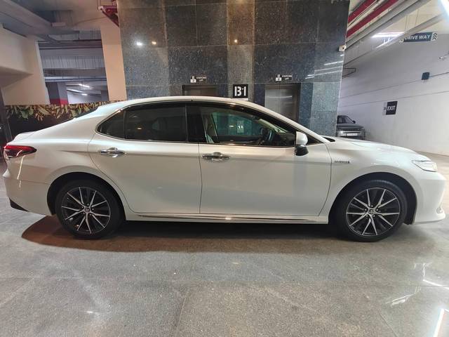 https://images10.gaadi.com/usedcar_image/4573446/original/processed_94ff7c68d4dd6191befcc380eb4a0d82.jpg?imwidth=6401