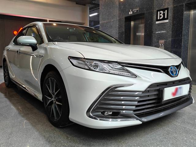 https://images10.gaadi.com/usedcar_image/4573446/original/processed_b74967fff3a446e1e76731b3b6742d1b.jpg?imwidth=6400