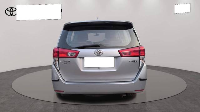 https://images10.gaadi.com/usedcar_image/4573454/original/processed_8cd87622371ae73aa07c7fb3987de5e4.jpg?imwidth=6402