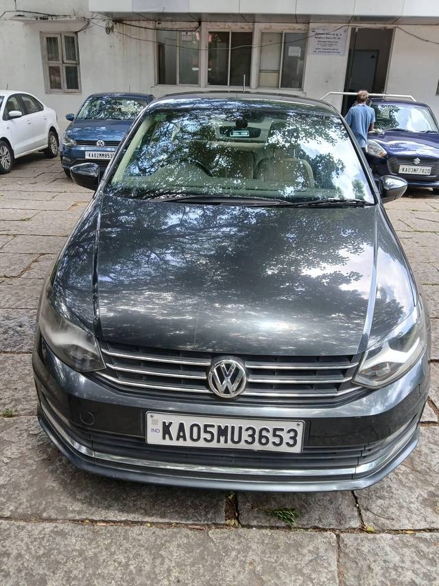 https://images10.gaadi.com/usedcar_image/4573461/original/processed_ba97f7a4-0717-4f71-b14e-3874281111c8.jpg?imwidth=6400