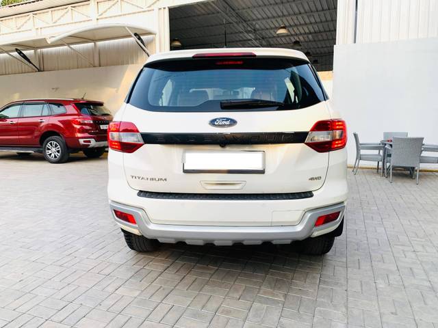 https://images10.gaadi.com/usedcar_image/4573481/original/processed_dbc93541eade2e27c267684f51d2e932.jpeg?imwidth=6401