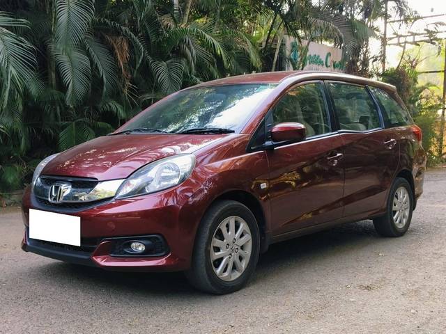 https://images10.gaadi.com/usedcar_image/4573487/original/processed_8bf5e6db4a045cc0cedc57d5dee44d48.jpg?imwidth=6402