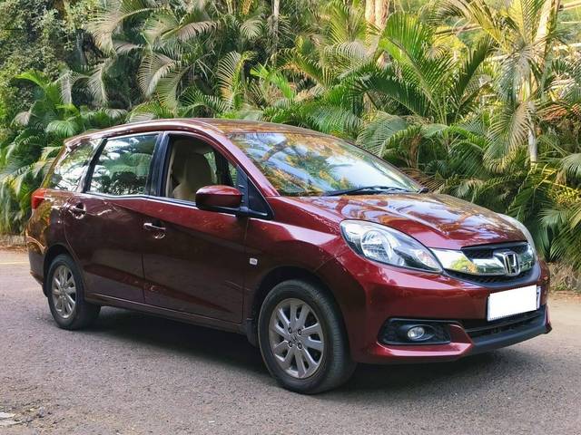 https://images10.gaadi.com/usedcar_image/4573487/original/processed_97a758994a8adb65dbd1a7e66c6bfb47.jpg?imwidth=6400