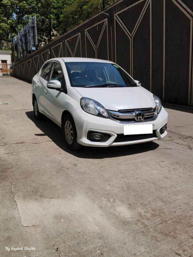 https://images10.gaadi.com/usedcar_image/4573491/original/processed_1d3d313ea483cff1e474e68aebfbfd36.jpg?imwidth=6400
