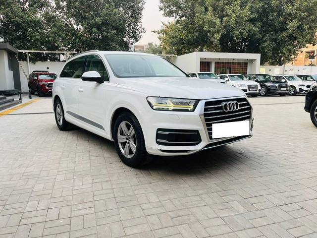 https://images10.gaadi.com/usedcar_image/4573508/original/processed_47f52c452b4b1ffb5a34db50fb846cca.jpeg?imwidth=6400