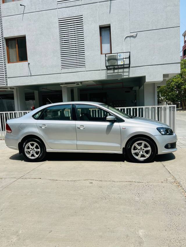 https://images10.gaadi.com/usedcar_image/4573513/original/05f1cd9a877be199eb6858b227162d2a.jpeg?imwidth=6401