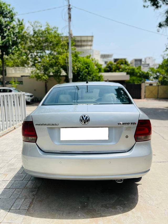 https://images10.gaadi.com/usedcar_image/4573513/original/processed_6b3efb6e2b2885b40e5f8dec6ac5fbb6.jpeg?imwidth=6402