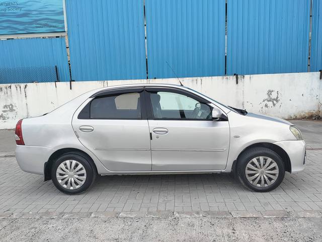 https://images10.gaadi.com/usedcar_image/4573514/original/processed_f399c0e1f969eb79fe4a585455bd2984.jpg?imwidth=6401