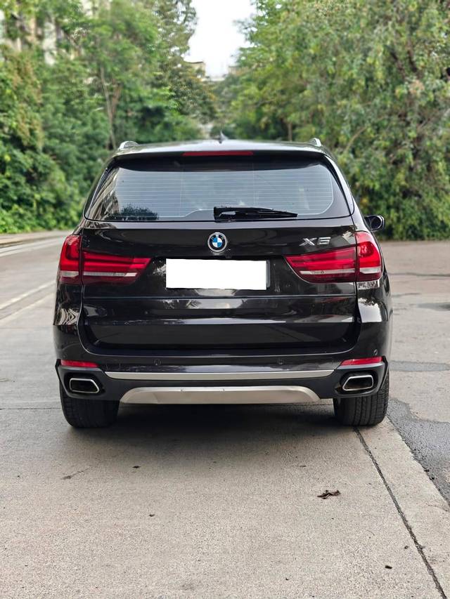https://images10.gaadi.com/usedcar_image/4573533/original/processed_b5fdbb47efe2dc86e99f3dbeeb7da39f.jpg?imwidth=6402