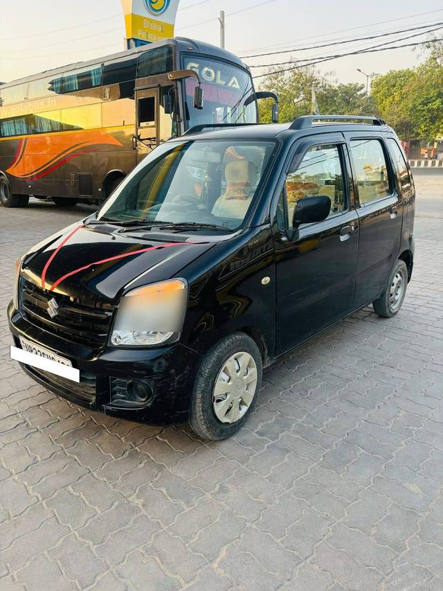 https://images10.gaadi.com/usedcar_image/4573546/original/processed_7a7d8f214078e8d22d9cf68d1ba8b9d1.jpg?imwidth=6402