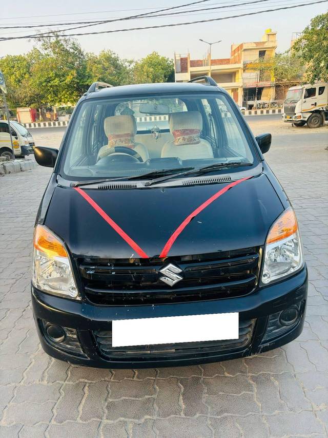 https://images10.gaadi.com/usedcar_image/4573546/original/processed_966574afc49573b129435187d26feced.jpg?imwidth=6401
