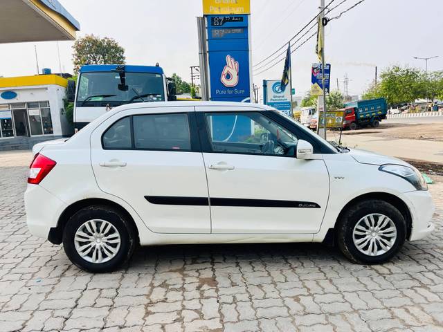 https://images10.gaadi.com/usedcar_image/4573569/original/processed_13cd293a35ec7347c0282146b3388c44.jpg?imwidth=6401