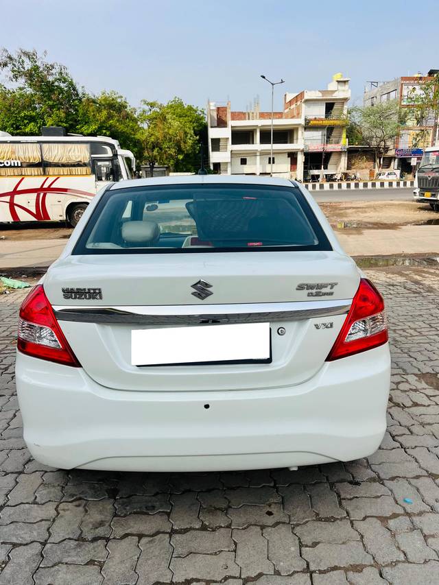 https://images10.gaadi.com/usedcar_image/4573569/original/processed_7c61d9e1a8742329c6d7fef3d3b32e97.jpg?imwidth=6402