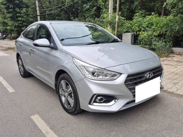 https://images10.gaadi.com/usedcar_image/4573572/original/processed_ddf4f5a75c0624cbb6ba6771f77cfd81.jpg?imwidth=6400