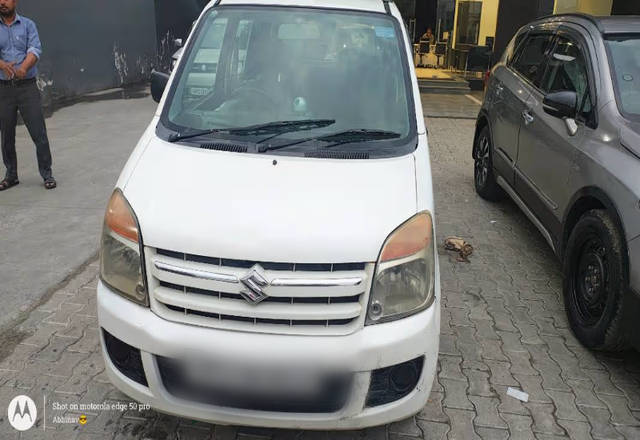 https://images10.gaadi.com/usedcar_image/4573582/original/1813f4ac-a483-4267-afc8-c94605e50780.?imwidth=6400