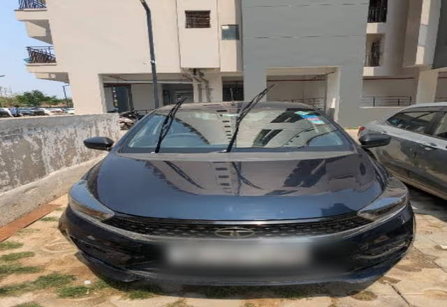 https://images10.gaadi.com/usedcar_image/4573590/original/93ae1d23-9933-4054-b925-3bf9202f49ce.?imwidth=6400