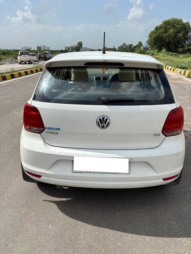 https://images10.gaadi.com/usedcar_image/4573595/original/processed_891cdb776d192b6da5b3fc460f2be1e5.jpg?imwidth=6402