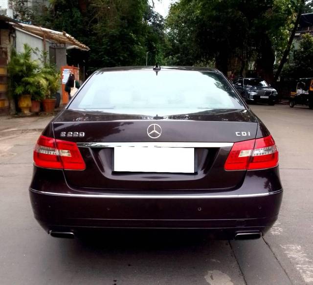 https://images10.gaadi.com/usedcar_image/4573643/original/processed_911d70db189655959e589f12b0b139de.jpg?imwidth=6401