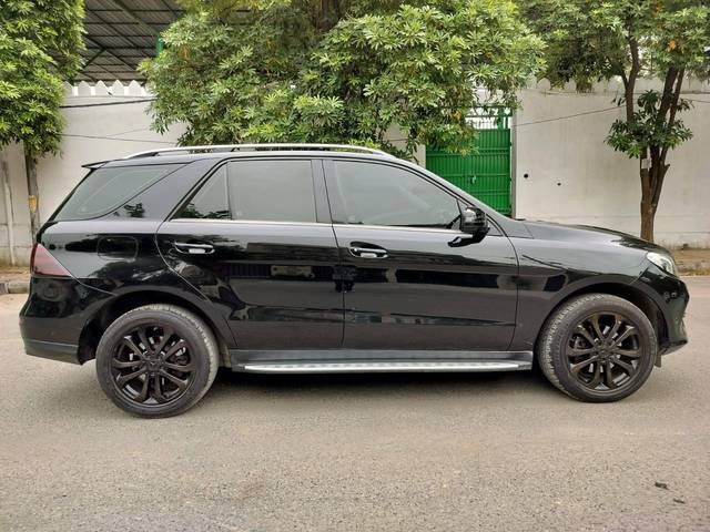 https://images10.gaadi.com/usedcar_image/4573651/original/processed_588036ac8840228e572449add8ca3601.jpg?imwidth=6401