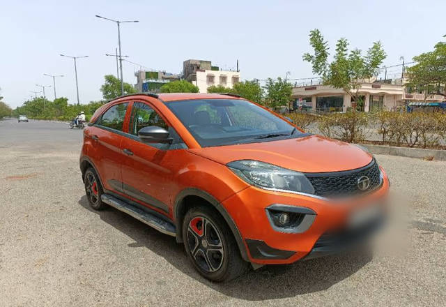 https://images10.gaadi.com/usedcar_image/4573663/original/d5ba9787-bc5a-40cf-8e7f-35f3896d6f32.?imwidth=6400
